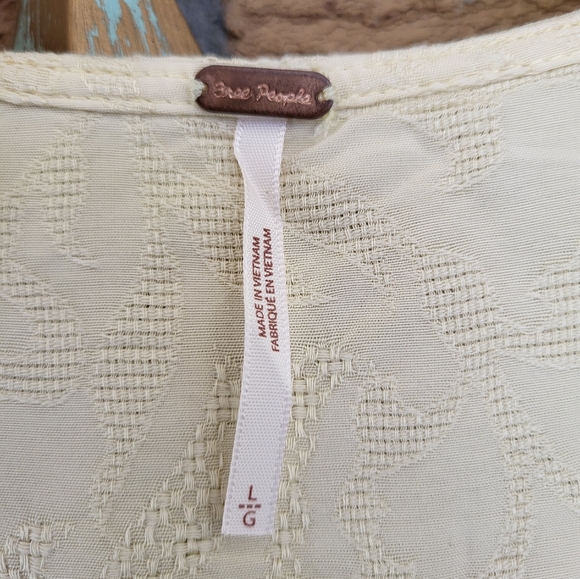 Free People Leora Light Yellow Lace Cap Sleeve V Neck Blouse Women's Size L - Picture 8 of 8